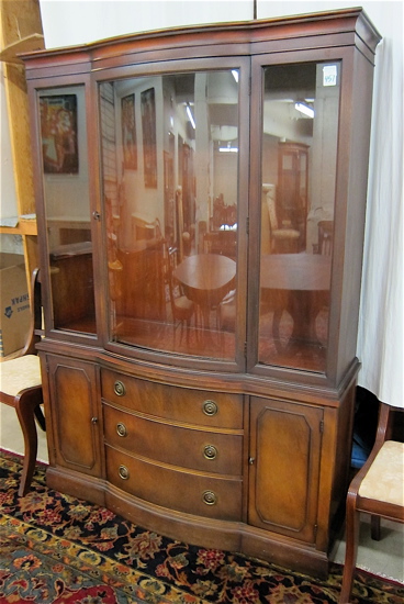 FEDERAL STYLE MAHOGANY CHINA