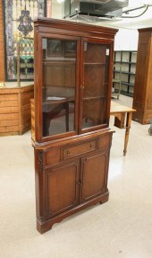 FEDERAL STYLE MAHOGANY CORNER