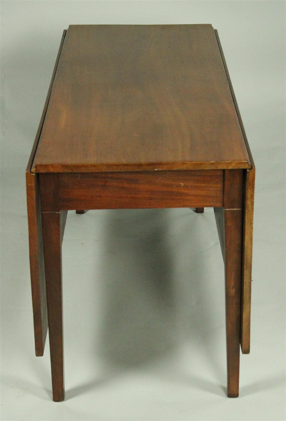 FEDERAL STYLE MAHOGANY DROP LEAF