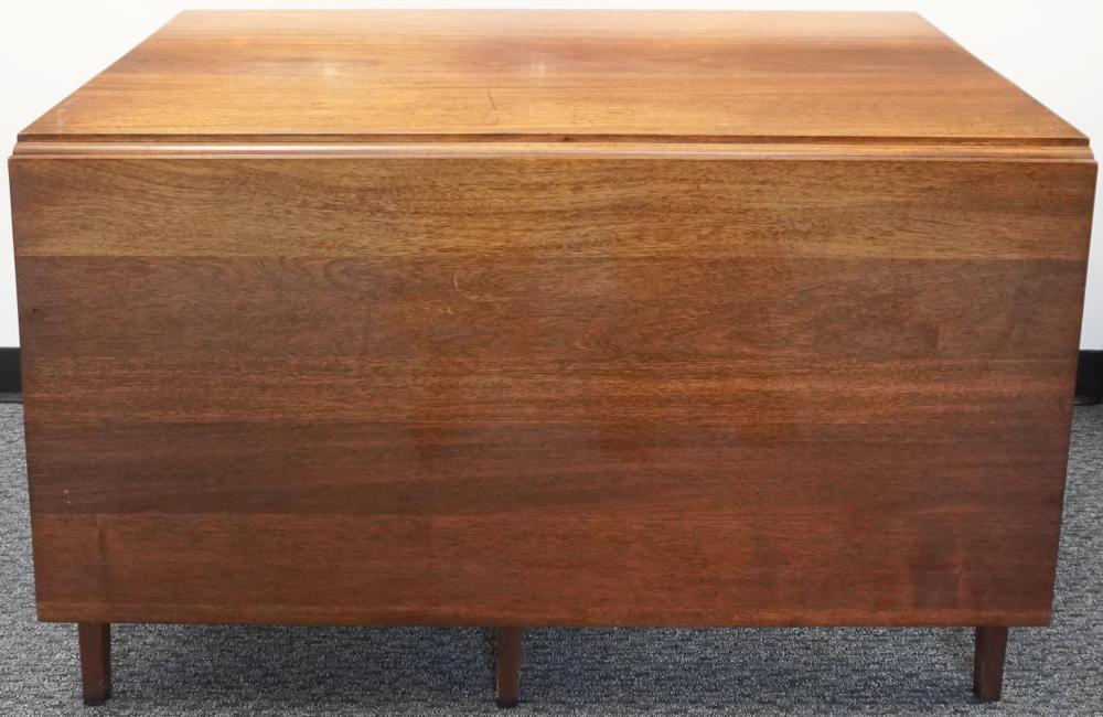 FEDERAL STYLE MAHOGANY DROP-LEAF