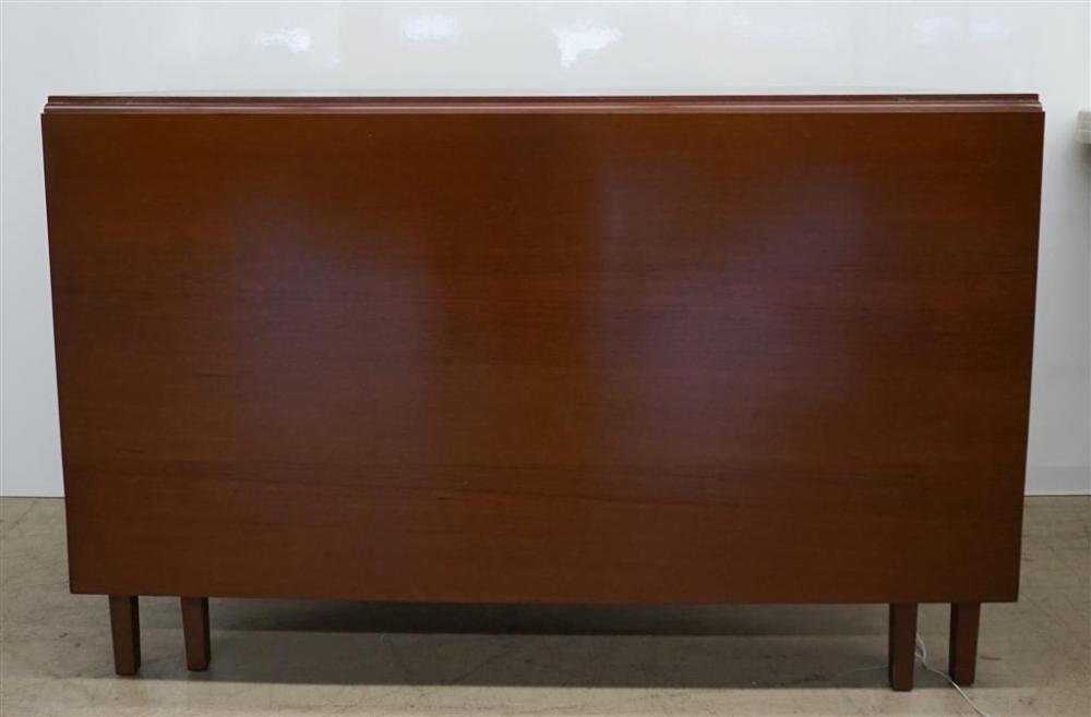 FEDERAL STYLE MAHOGANY DROP-LEAF