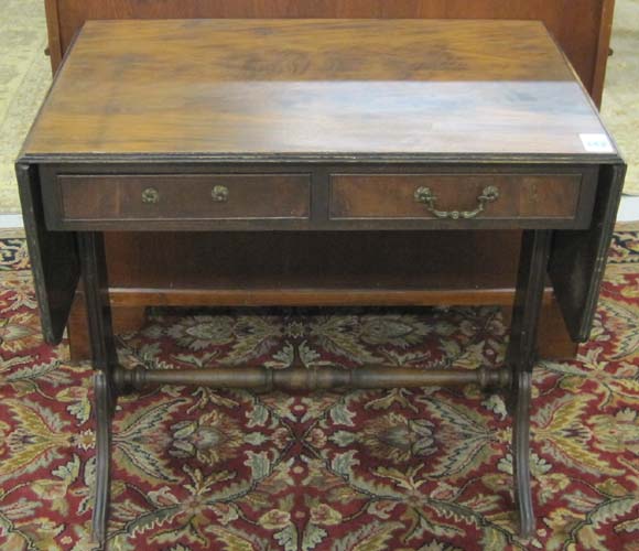 FEDERAL STYLE MAHOGANY DROP-LEAF