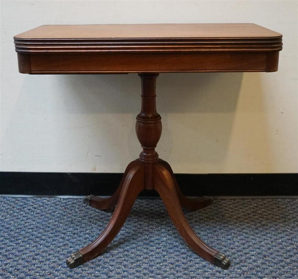 FEDERAL STYLE MAHOGANY GAMES TABLE,