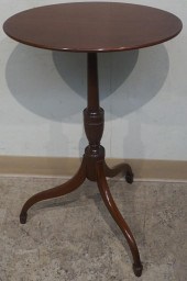 FEDERAL STYLE MAHOGANY OVAL TI