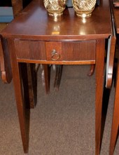 Federal style mahogany Pembrok