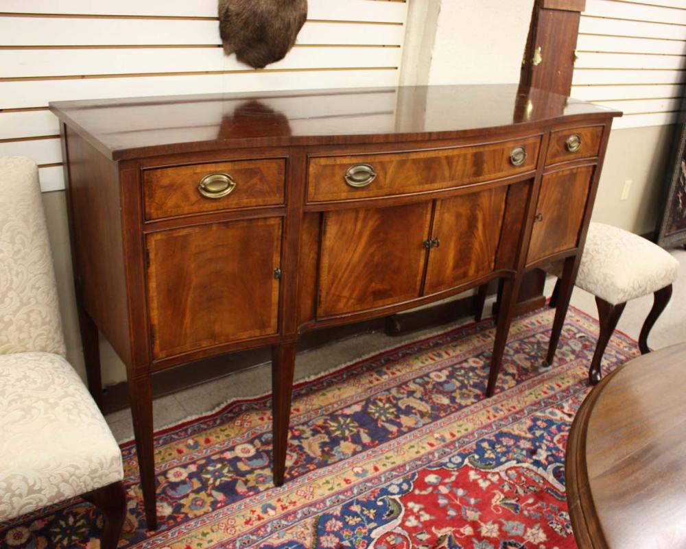 FEDERAL STYLE MAHOGANY SIDEBOARD,