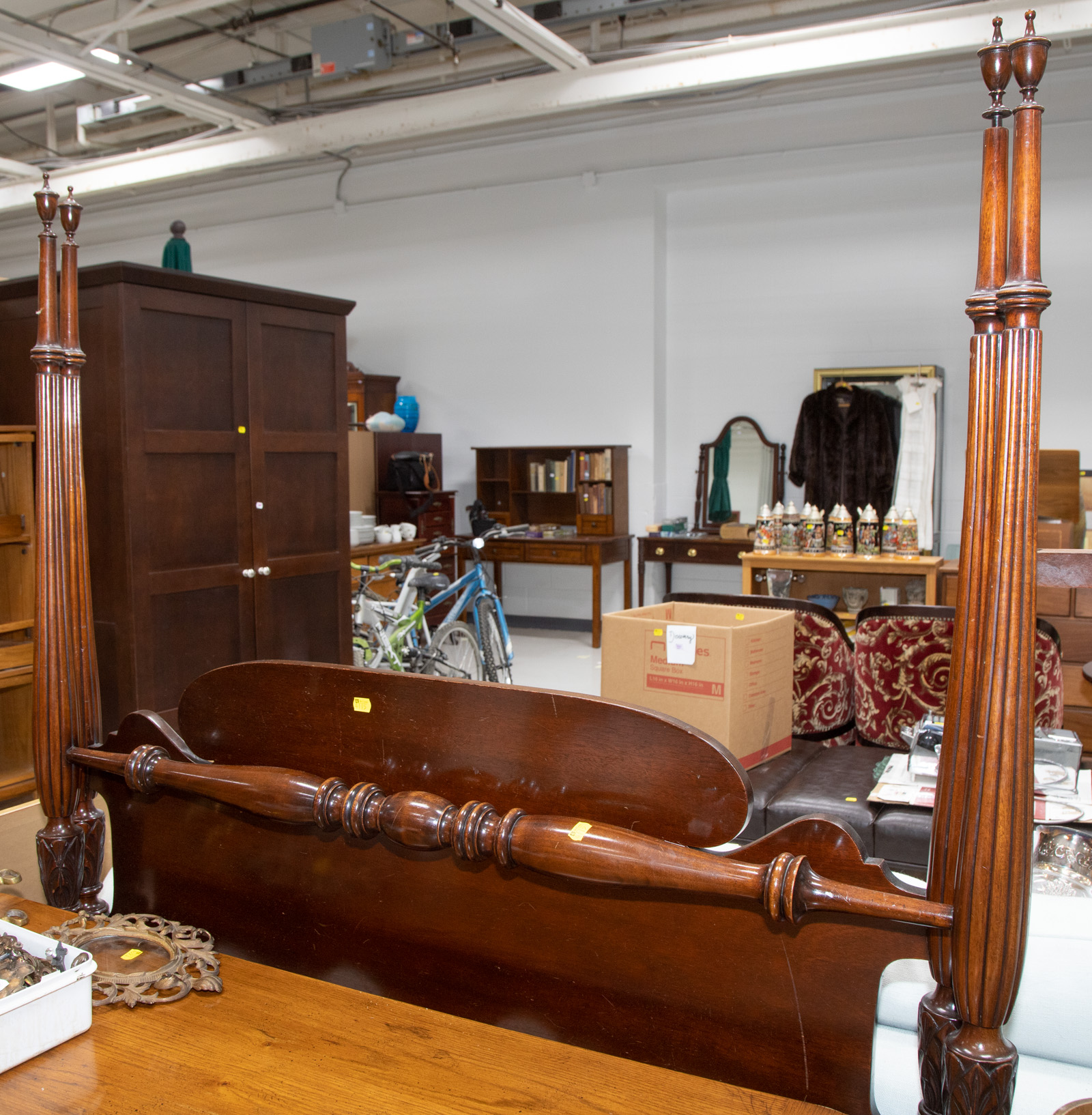 FEDERAL STYLE MAHOGANY TWIN