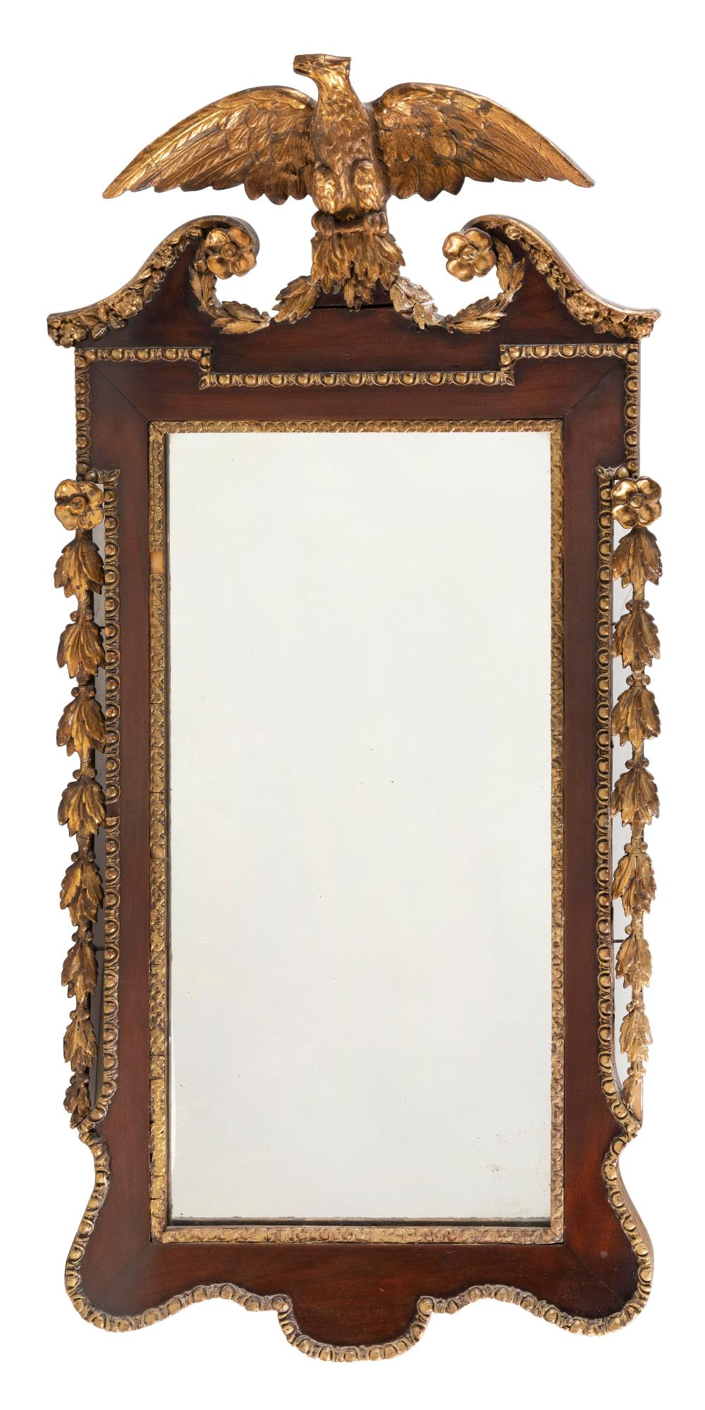 FEDERAL-STYLE MIRROR IN MAHOGANY