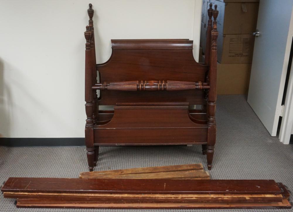 FEDERAL STYLE SEMI-POSTER BEDSTEAD,