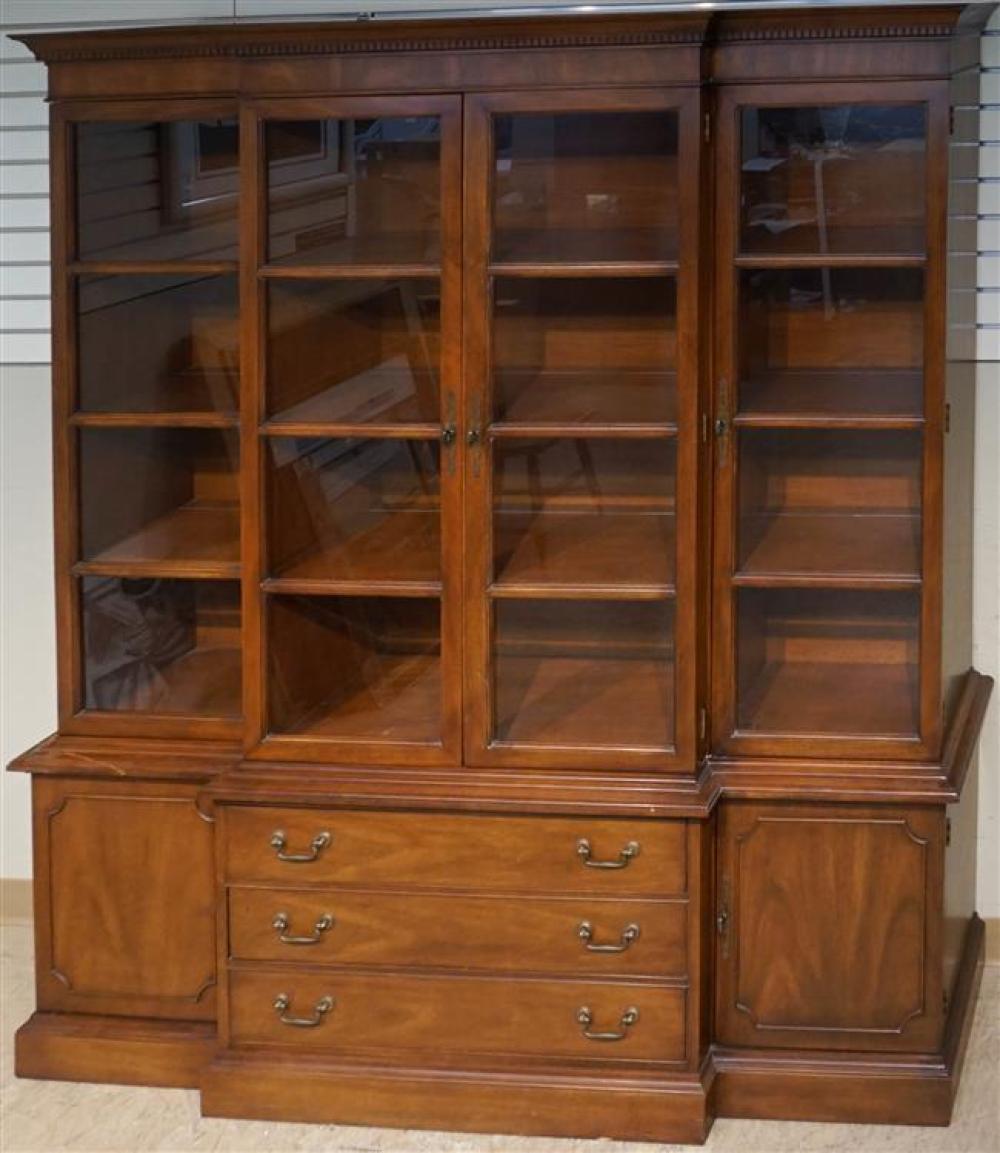 FEDERAL STYLE TWO-PART MAHOGANY