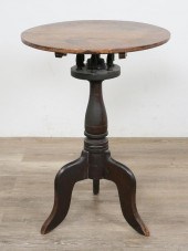 FEDERAL TILT TOP TEA TABLEFede