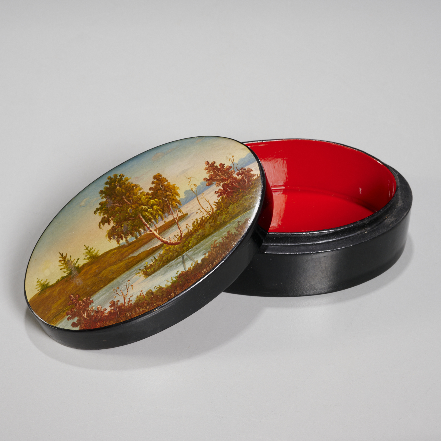 FEDOSKINO RUSSIAN LACQUER BOX