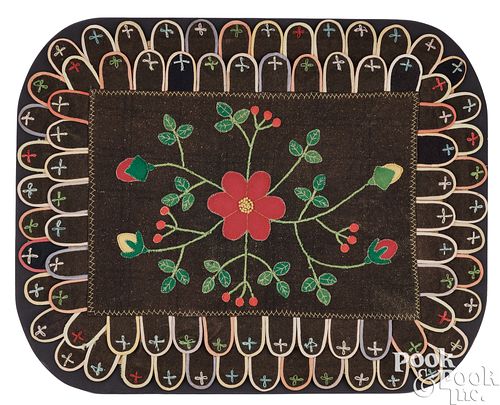 FELT APPLIQUé FLORAL TABLE RUG, CA.