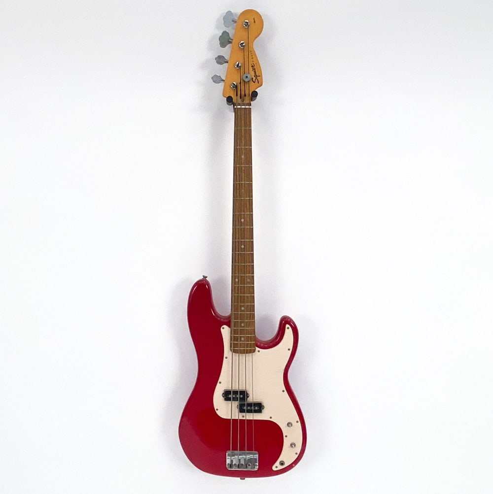FENDER SQUIER P-BASS DAKOTA RED
