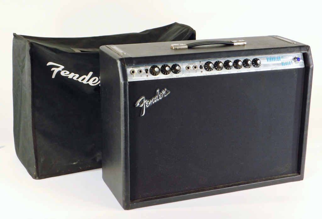 FENDER VIBROLUX REVERB AMPLIFIER