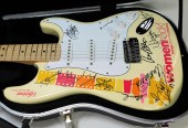 FENDER WOMEN ROCK 2003! AUTOGR