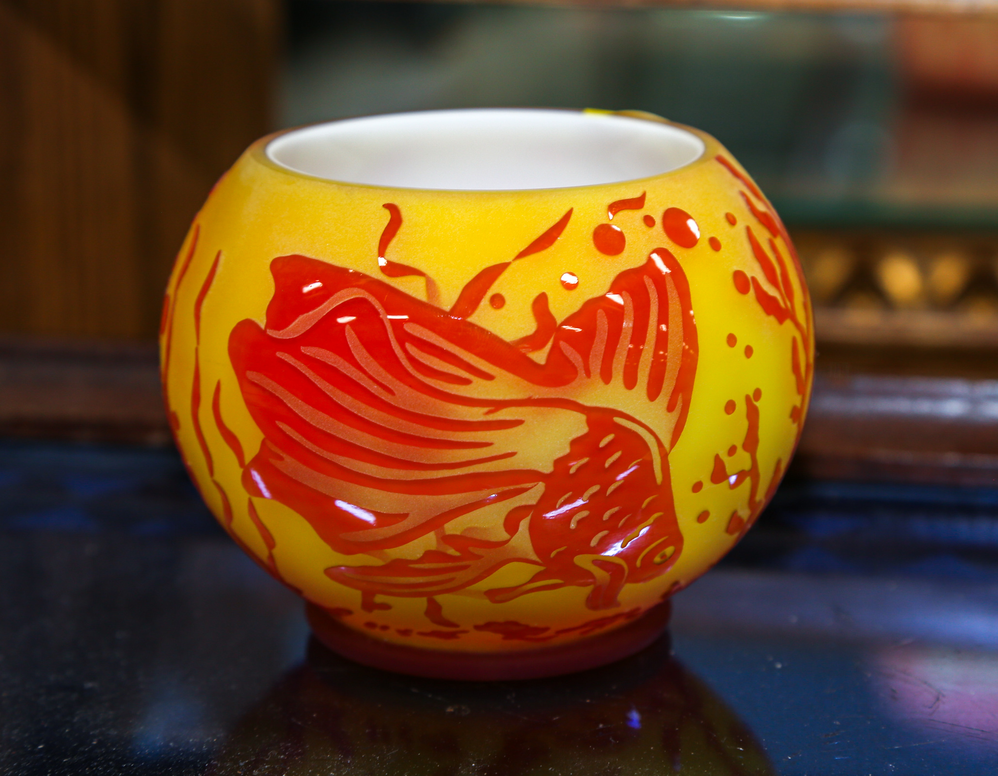 FENTON CAMEO GLASS FISHBOWL VASE