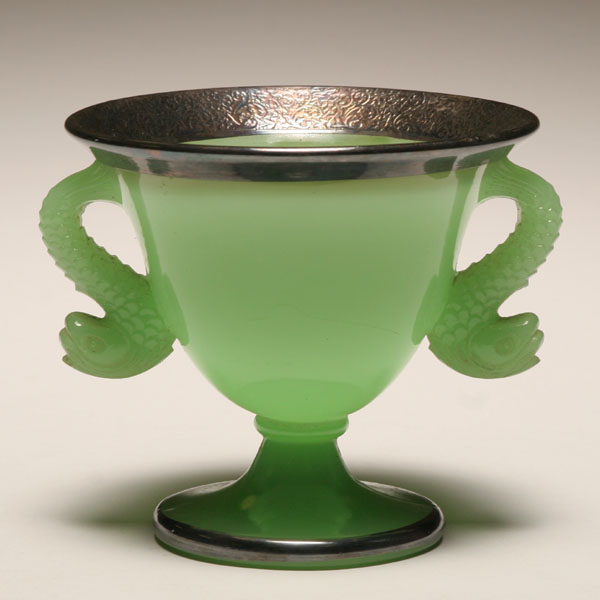 Fenton Jade dolphin comport with