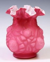 FENTON 'PUFFY ROSE' CASED GLAS
