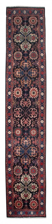 FERAGHAN DESIGN RUNNER: 2’9” X