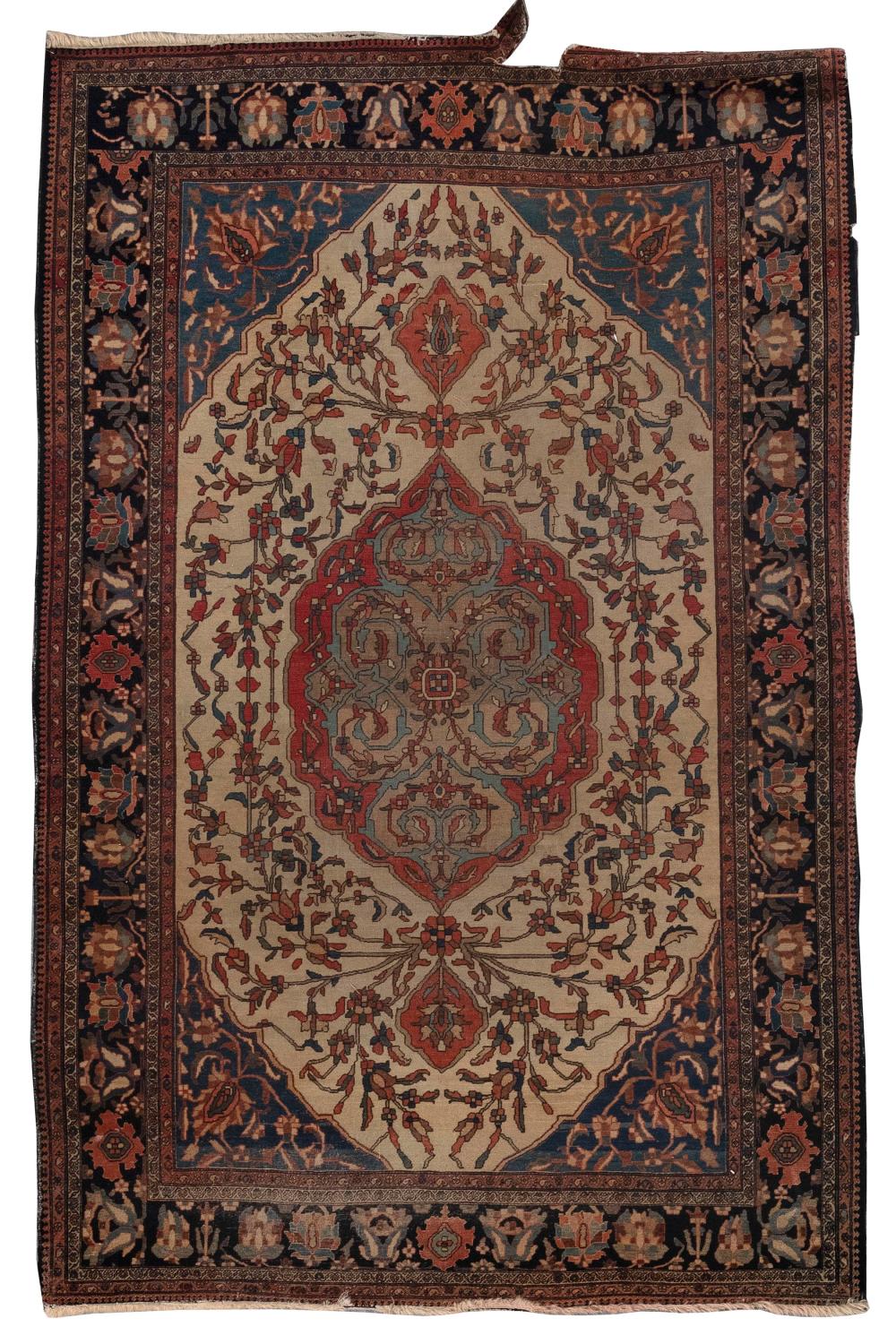 FERAGHAN SAROUK RUG: 4’5” X 6’11”