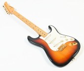 FERNANDEZ STRAT SUNBURST ELECT