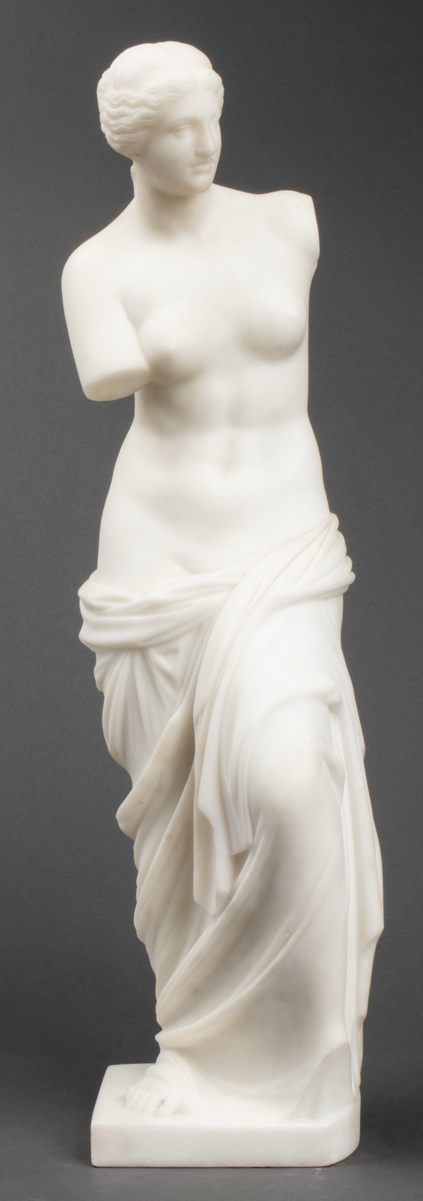 FERNANDO VICHI MARBLE SCULPTURE
