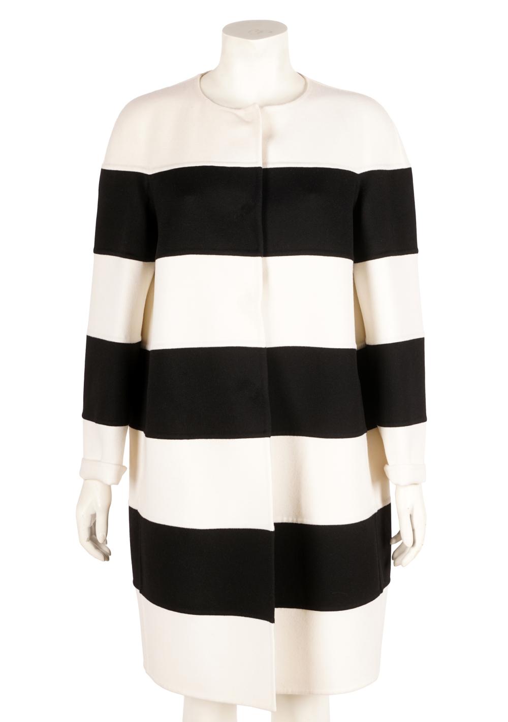FERRAGAMO BLACK & WHITE WOOL