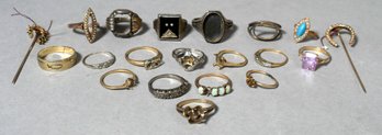 Fifteen mostly 10k gold rings,