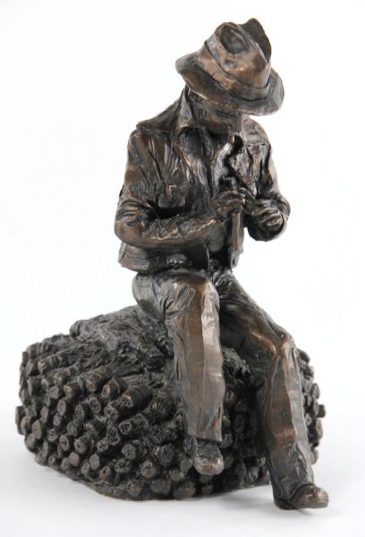 Figural Sculpturecomposition seated