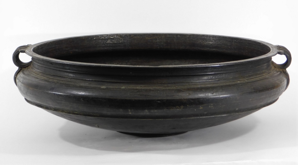 FINE 18C. INDIAN SIGNED BRONZE URLI