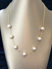 FINE 9MM WHITE AKOYA PEARL TIN