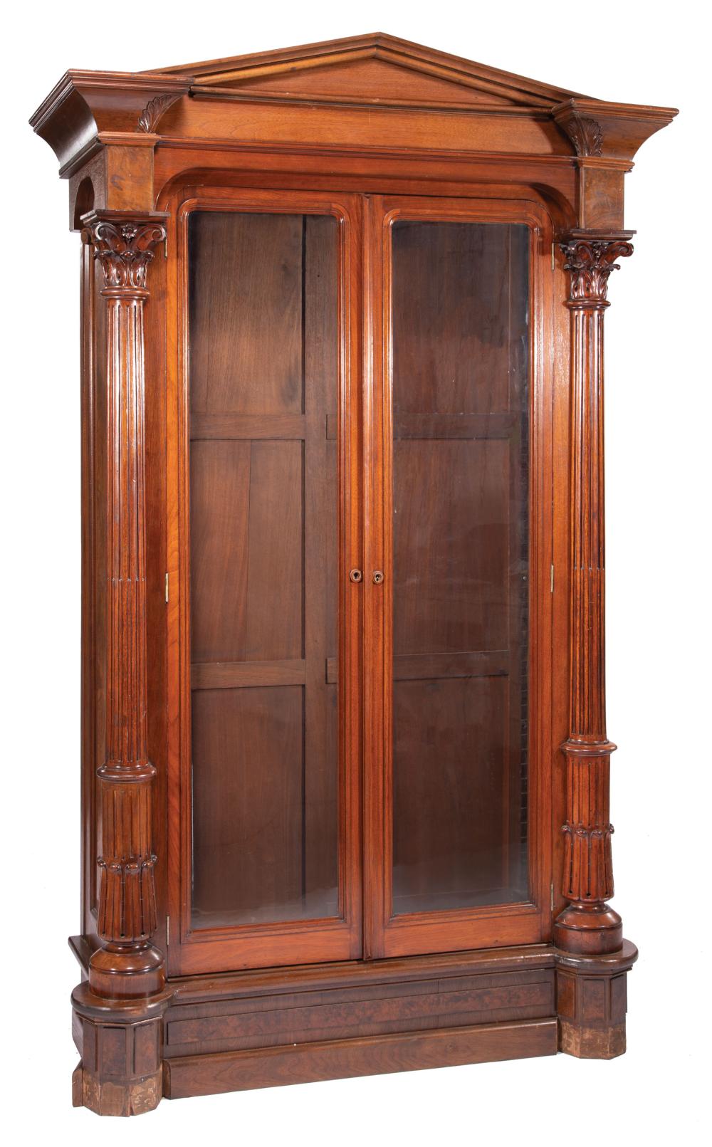 FINE AMERICAN CARVED MAHOGANY
