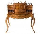 Fine American Rococo walnut es