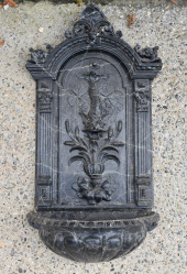 FINE ANTIQUE CAST IRON LAVABO<