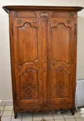 FINE ANTIQUE FRENCH PROVINCIAL