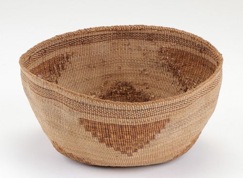 FINE ANTIQUE KLAMATH TWINED