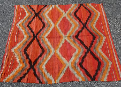 FINE ANTIQUE NAVAJO RUGFine antique