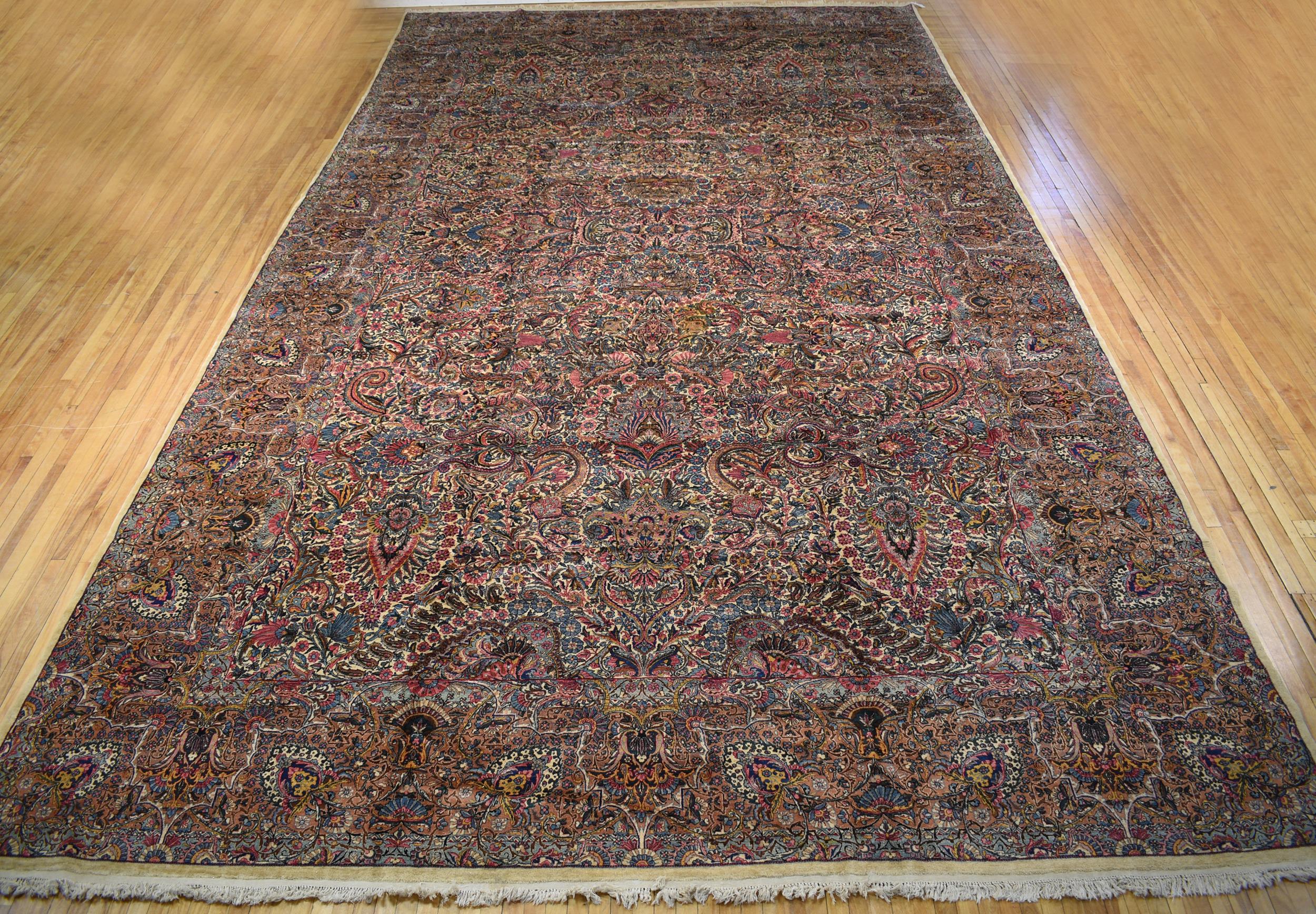 FINE ANTIQUE PALACE SIZE KERMAN