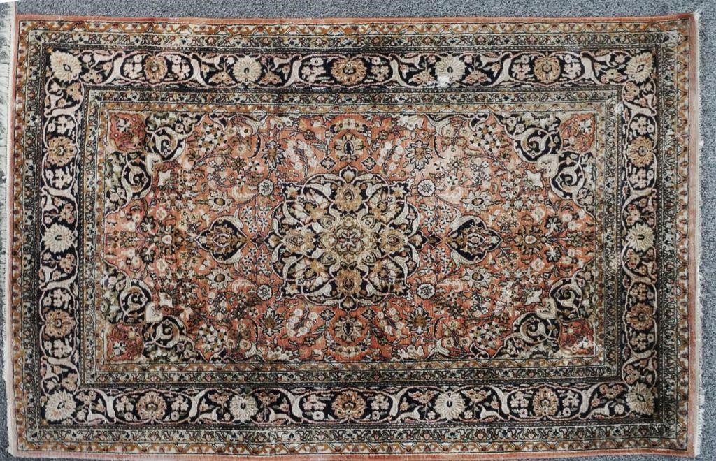 FINE ANTIQUE PERSIAN SILK KASHAN