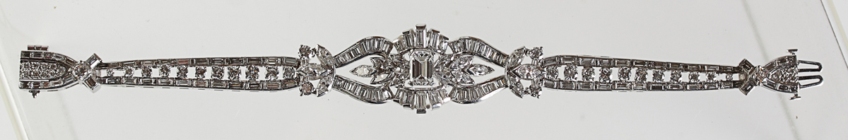Fine Art Deco Diamond & Platinum