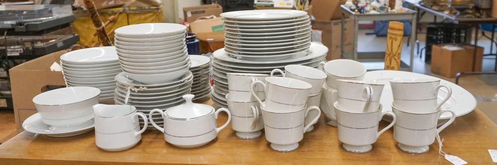 FINE CHINA JAPAN 'MOMOYAMA'