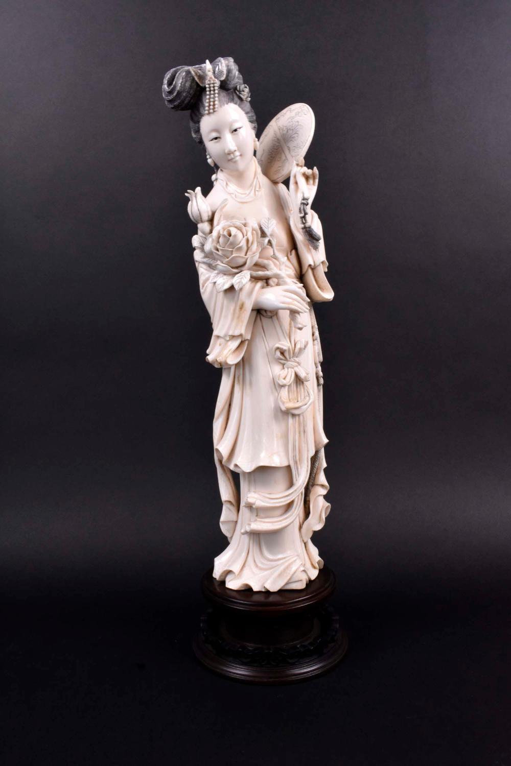 FINE CHINESE CARVED FIGURE OF A