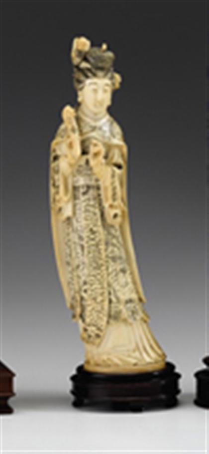 Fine Chinese elephant ivory figure