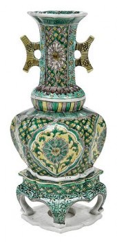 FINE CHINESE FAMILLE VERTE POR