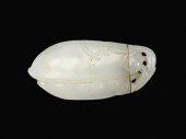 Fine Chinese white jade 'pod'