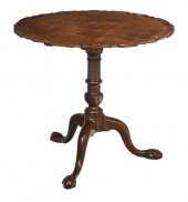 FINE CHIPPENDALE MAHOGANY PIE