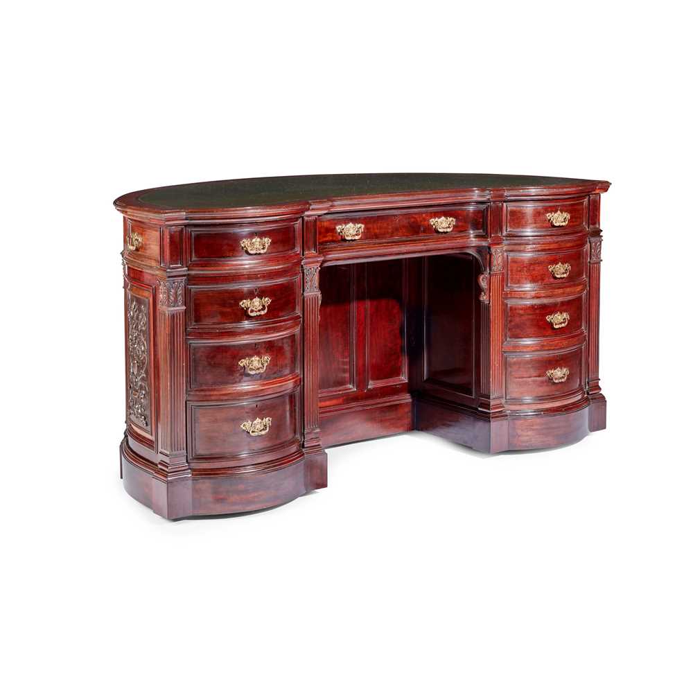 FINE CHIPPENDALE STYLE MAHOGANY