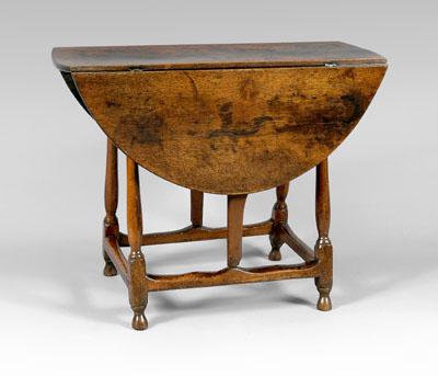 Fine Connecticut butterfly table,