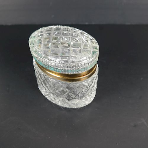 FINE CRYSTAL HINGED JEWELRY BOXFine